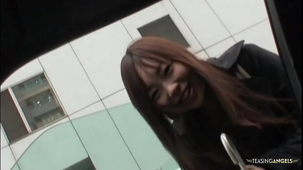 Nonton Once Kosaka Stops Squirting She Moves Away From The Vibrator And Begs For His Dick thumbnail