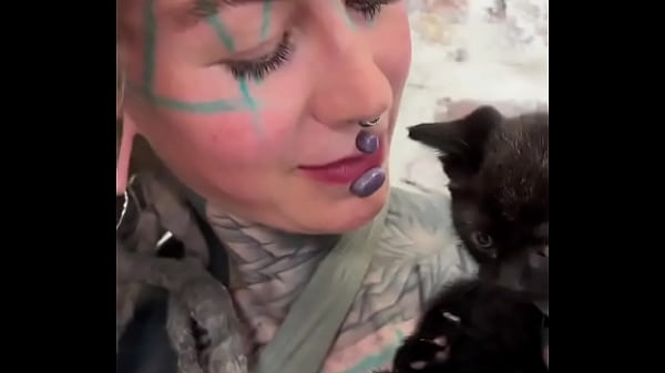 Kitten love what&rsquo;s the cutest thing your pet has ever done #kittenlove #furryfriendship #adorablemoments #ink 