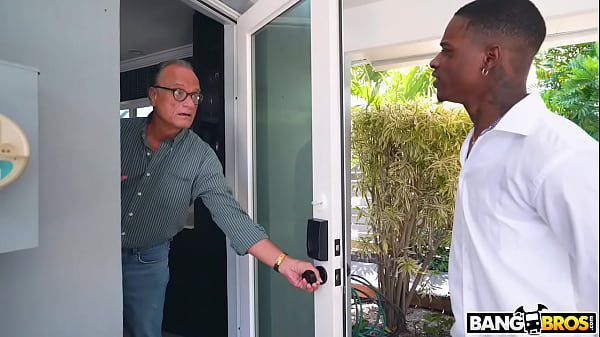 Play MP4 - No Dates Allowed&excl;