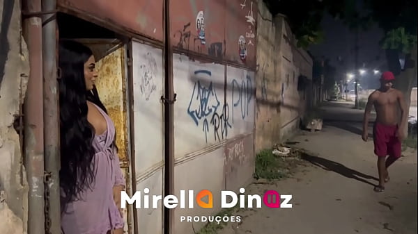 Bea Malvada Pegou o Mavambo na rua e deu no mato gostoso 