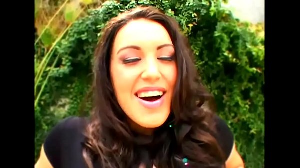 busty teen_loves outdoor