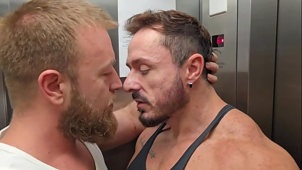 Muscle Worship, Face Fuck And Bare Anal With Pietro Darren thumbnail