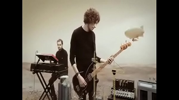 Ruby by kaiser chiefs official music video
