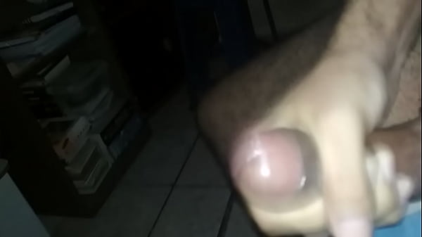Mandei um video pra amante gozando
