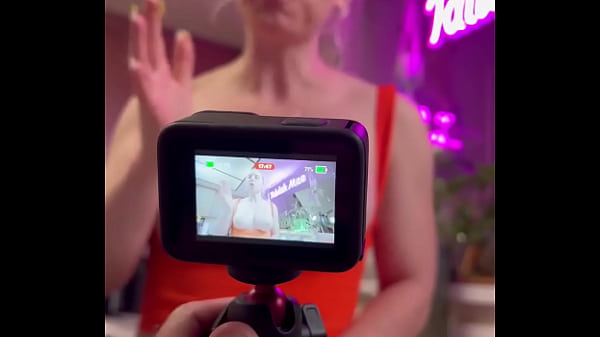 Nonton Who Wants To Film Me Doing Fun Stuff!? Taking Application! thumbnail