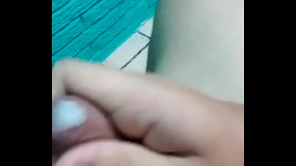 Joven virgen d se masturba y acaba