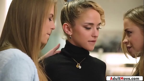 Play MP4 - AdultMovs&period;com - Three lesbians rim oral n toy each other