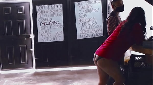 Seducing_the technician at home Delivery_I call the young guy who repairs cell phones and I show_him my ass in a_lingerie thong DeisyYeraldine big Venezuelan bitch in Valledupar Colombia I love fucking with strangers