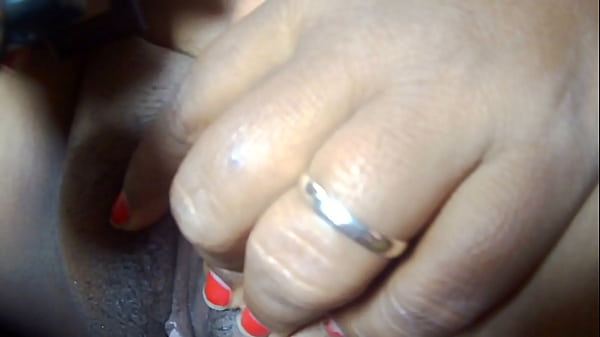 Play MP4 - gozando encima da buceta