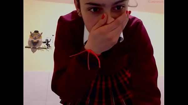 Colegiala coqueta en su punto 