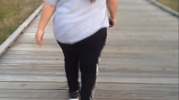Booty booty booty walkin everywhere 