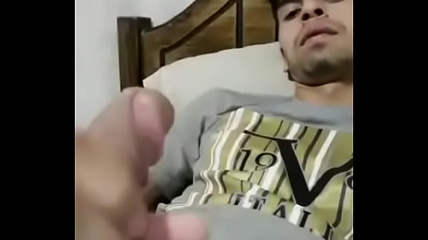 flaite gay muestra pene 