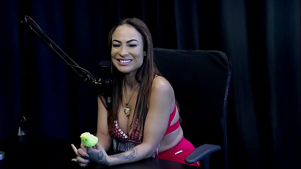 Play MP4 - Est&aacute; muito tempo na ind&uacute;stria porn&ocirc;&comma; fez uma cena especial&comma; seu casamento foi uma cagada&comma; e se te der tes&atilde;o&period;&period;&period; - Belinha Baracho &lpar;WATCH ON&colon; SHEER&sol;RED&rpar;