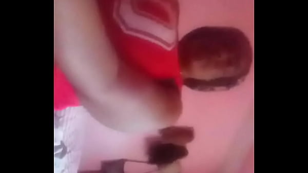 Je suis au travail actuellement pour le moment