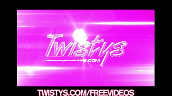 Nonton Kendral Karson Loves To Show Off Her Pink Lingerie thumbnail