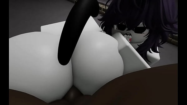 Trio en un callejon con bbc