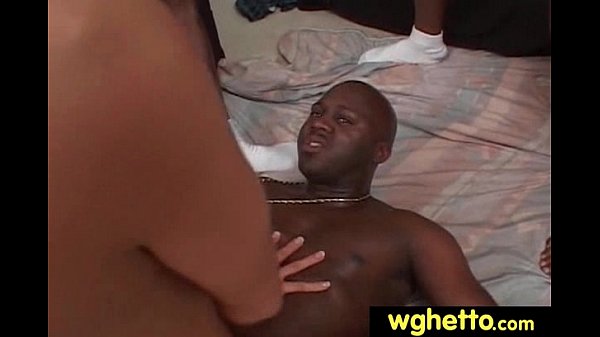 Horny guybangs white girl from the hood_12