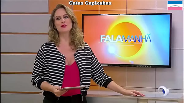 Nonton Apresentadora Super Gostosa De Cal&ccedil;a Colada thumbnail