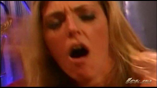 Insanely hot brunette fucks a guy_and thanstole his money