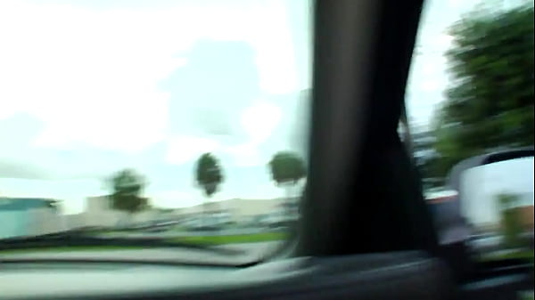 Nonton Petite Cutie thumbnail