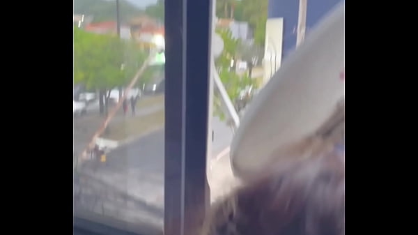 Play MP4 - Dotado me comeu na janela pra todo mundo ver