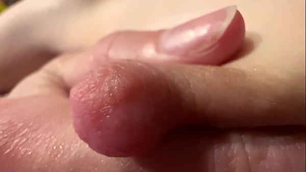 Play MP4 - Female breast milk and nipple close up