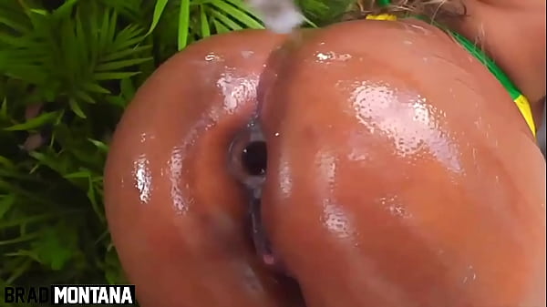 Mulata brasileira do rabo descomunal - Carol Lisboa - completo no_site Brad_Montana