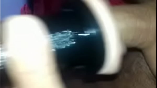 Play MP4 - handjob with sextoy mouth