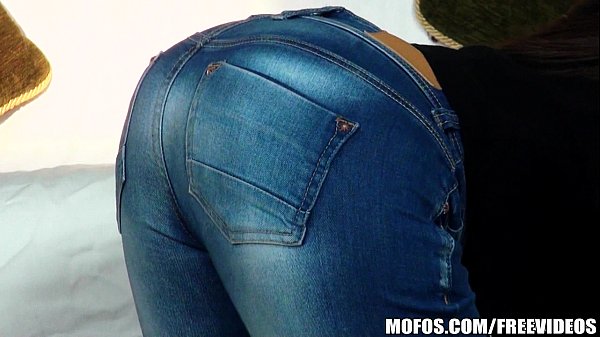 Nothing_hotter_than a round ass_in a pair of tight jeans