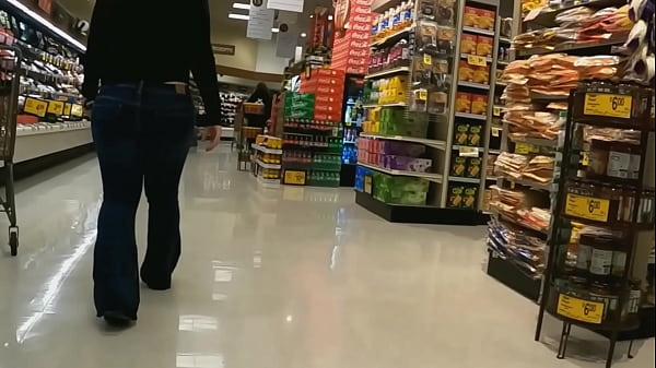 ShowingHer Huge Booty Whale Tail_Wal-Mart Shopping
