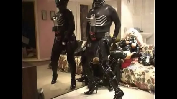 SpiderZentaiSlutRoxinaRetro