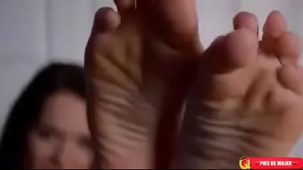 Play MP4 - Girl feet soles 2