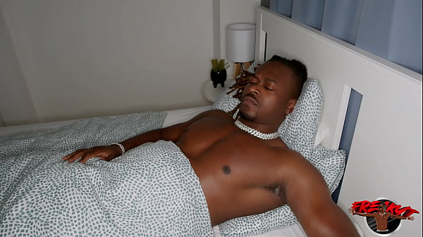 Nonton Cheating Neighbour Zlata Shine Takes Huge Bbc And Gets Pee Treatment thumbnail