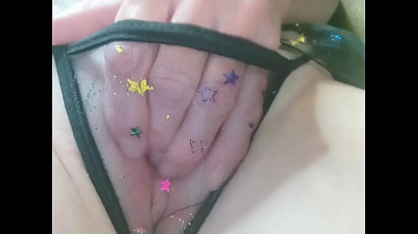 Closeup Pussy Rubbing Sexy Milf Nikki thumbnail