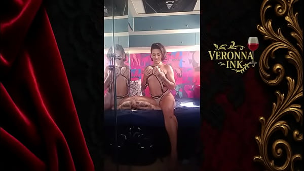 Cl&aacute;ssica & nua &ndash; veronna ink