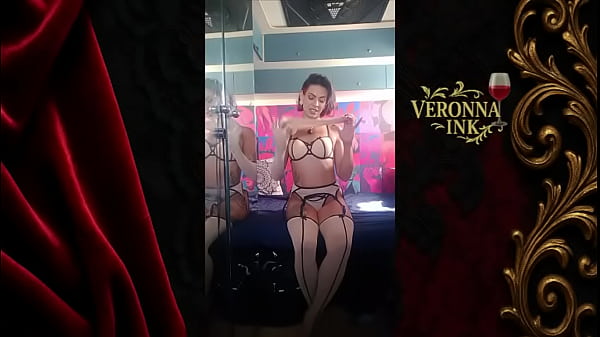 Cl&aacute;ssica & nua &ndash; veronna ink