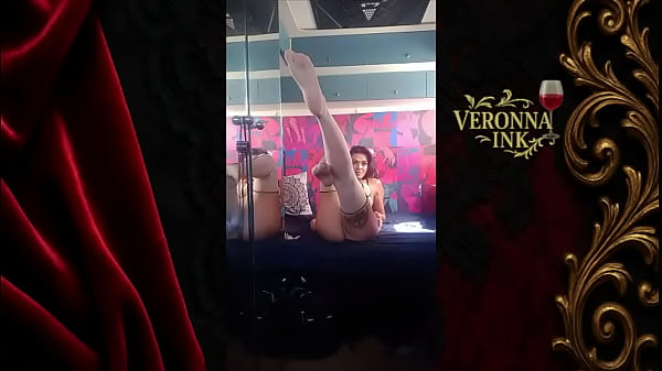 Cl&aacute;ssica & nua &ndash; veronna ink 