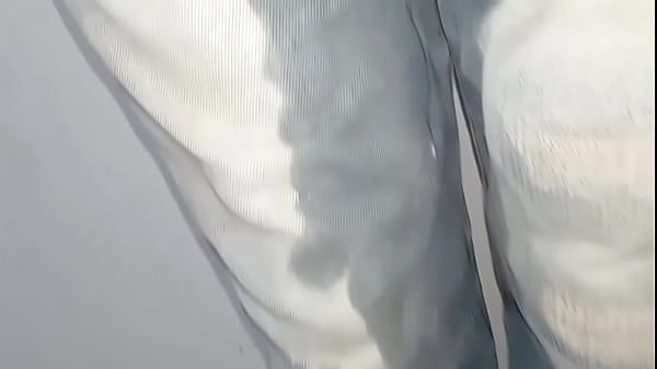 Pantalones orinados con pa&ntilde;al de tela y doble orgasmo 