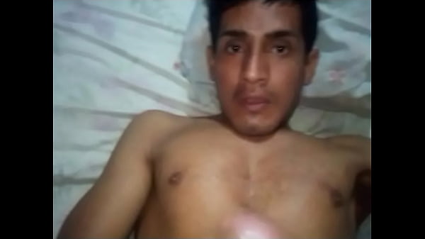 Otro video para alegrar la noche. Una masturbadita rica y dormir fino toda la noche
