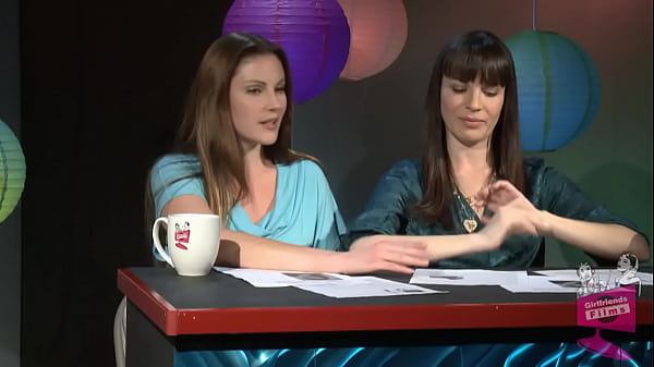 Play MP4 - Dana and Samantha interview Jelena Jensen on the Kinky and Creepy Show