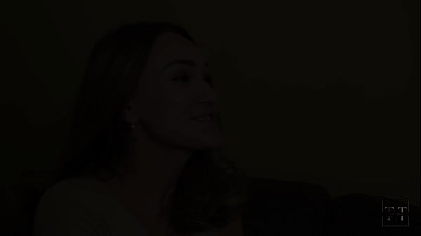 Nonton Massive Load: Big Cock Guy Fills Two Beauties In Hot Threesome thumbnail