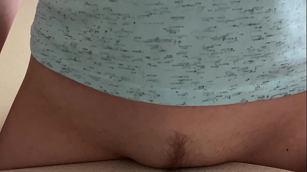 Play MP4 - Horny babe kitchen table dry humping