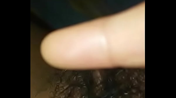 Mi flaca se masturba