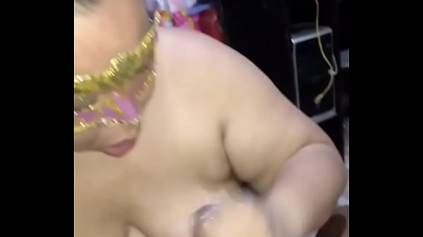 Play MP4 - Tirando leite de pica