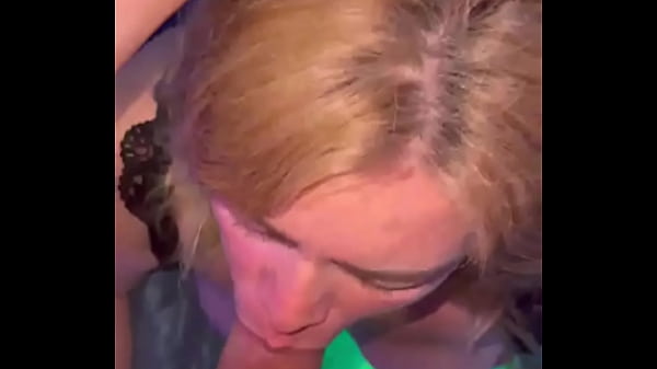 Play MP4 - Le encanta chuparme la polla