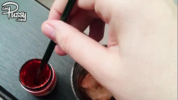 Play MP4 - amPussy for xVideos posing and dancing naked