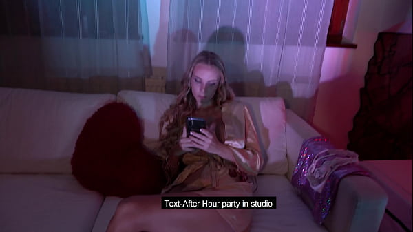 Nonton Florane Russell Hard Double Anal Celebration (4k) thumbnail