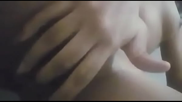 Novinha na Siririca gostosa morena