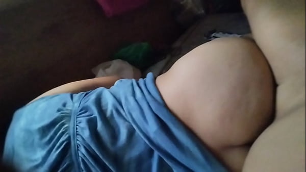 Play MP4 - Mi esposa y yo con delicioso