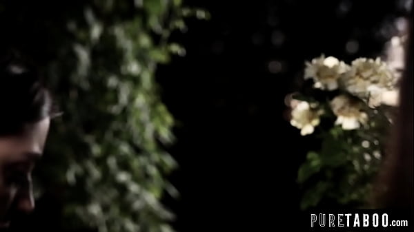 Play MP4 - Step-MILF India Summer Has Threeway With Step-Siblings